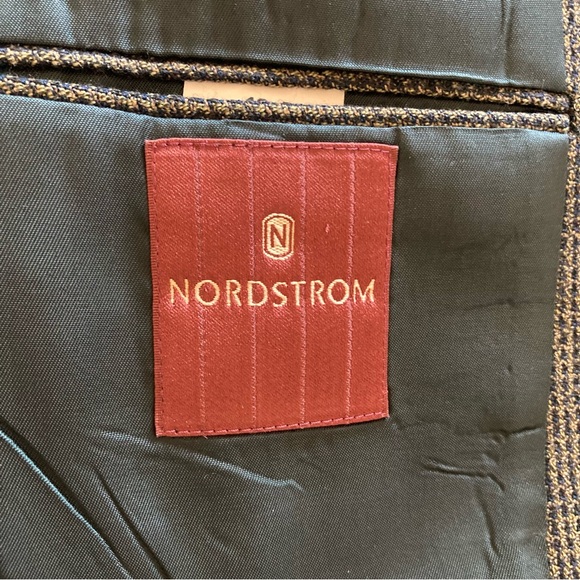 Nordstrom Three Button Suit Jacket | Size 40R - Picture 10 of 10